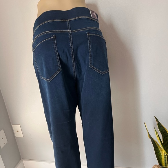 Women's Pull-on Pant 18 - Picture 12 of 14